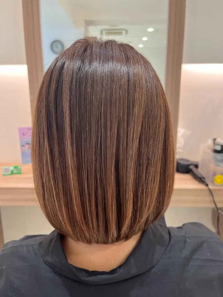 白髪ぼかし(ハイライト)カラー+カット+トリートメントの写真
