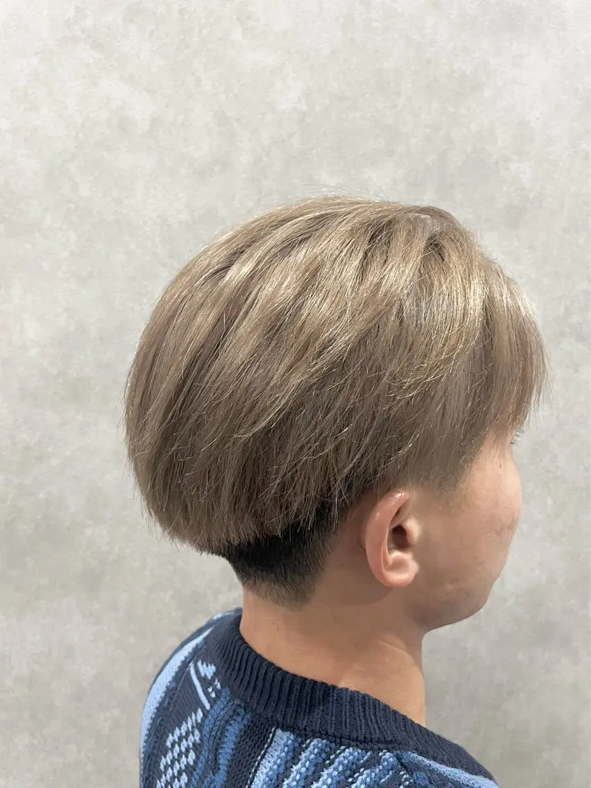 カラー メンズ ベージュカラー ミルクティーベージュ ヘアカラー 透明感カラー/ ブリーチ無し/RYOのヘアスタイル