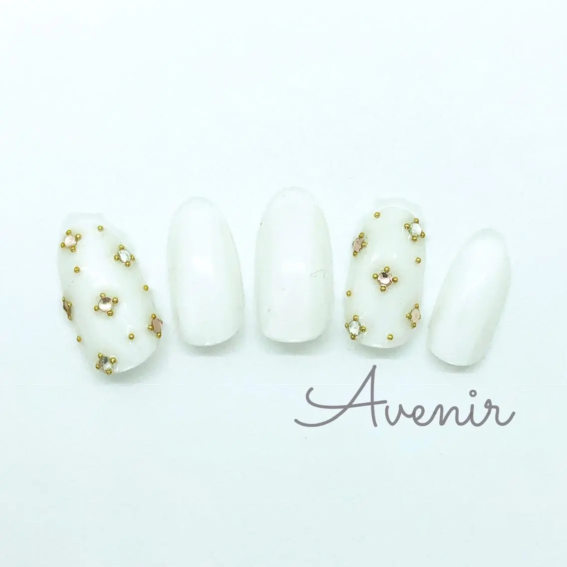 ネイル Avenir 表参道 nail&eye予約のネイルデザイン