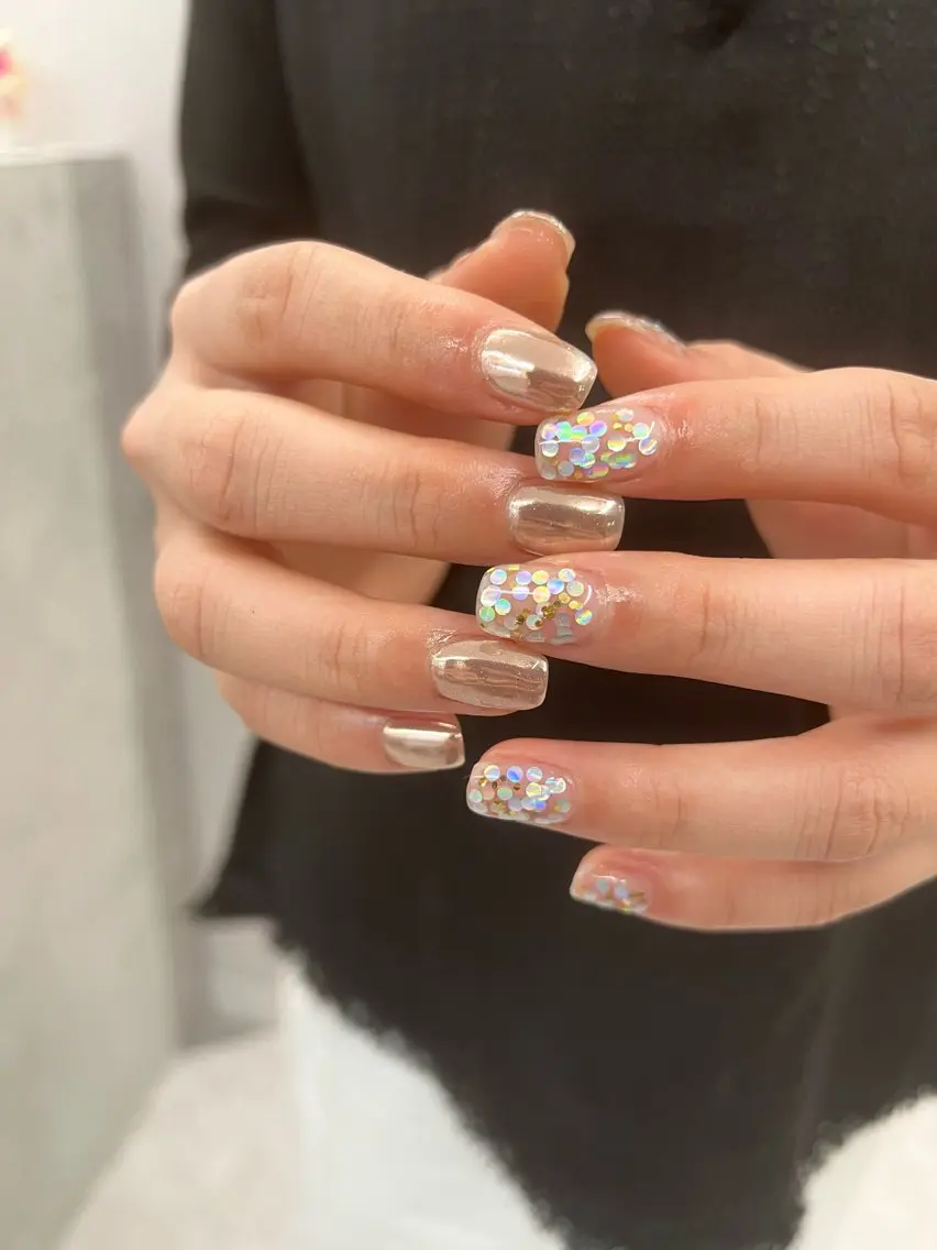 ネイル ジェルネイル キラキラネイル 韓国ネイル ニュアンスネイル パラジェル Bana_ Nailのネイルデザイン