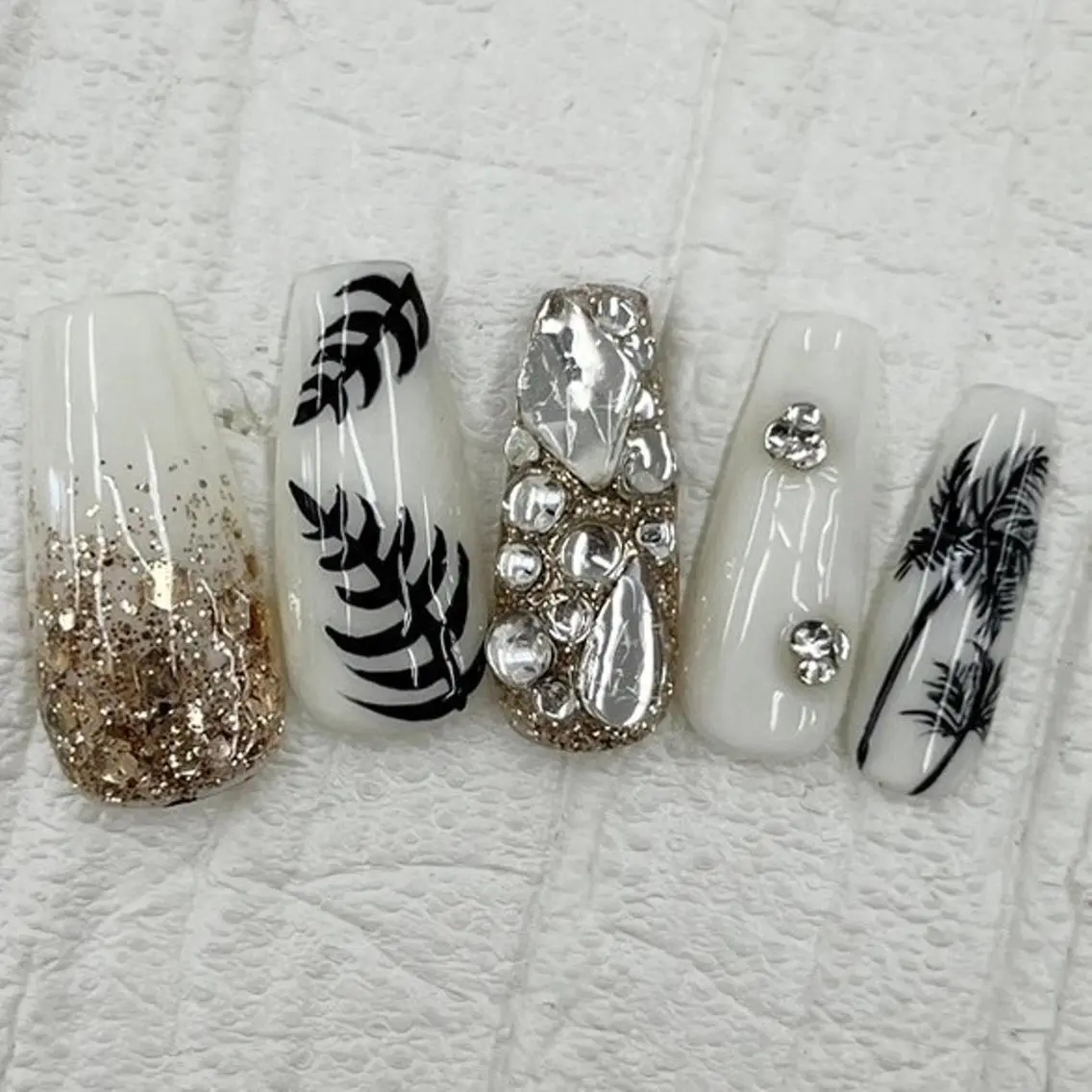 ネイル Nail salon Honey Beeのネイルデザイン