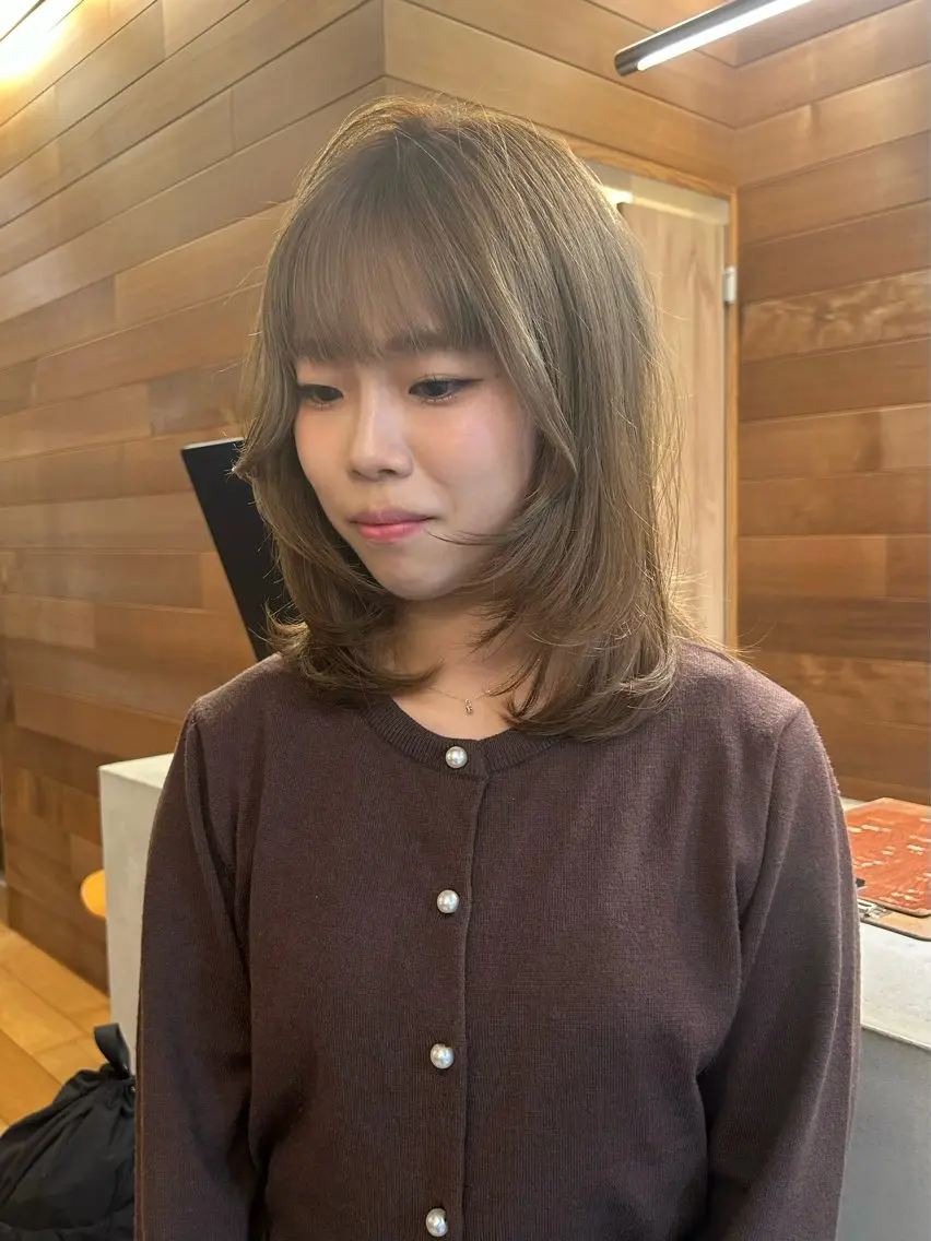 ミディアム レイヤーカット カット 君島 花楓のヘアスタイル