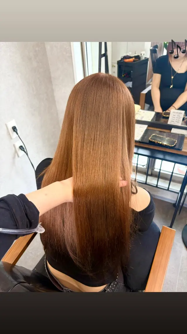 ロング カラー ヘアカラー トリートメント 中西 琉渚のヘアスタイル