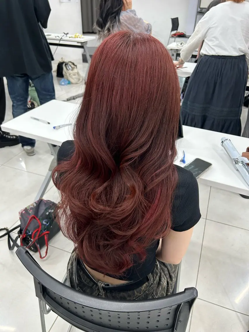 ⭐️ブリーチなしイルミナ艶カラー＋トリートメントの写真