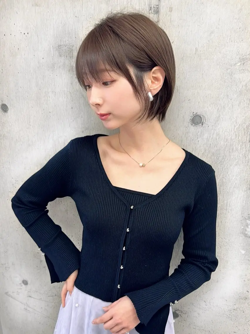 ショート ショートボブ 韓国風カラー ボブ くびれヘア エギョモリ ボブ/顔周りカット /縮毛矯正/鈴木隆太のヘアスタイル