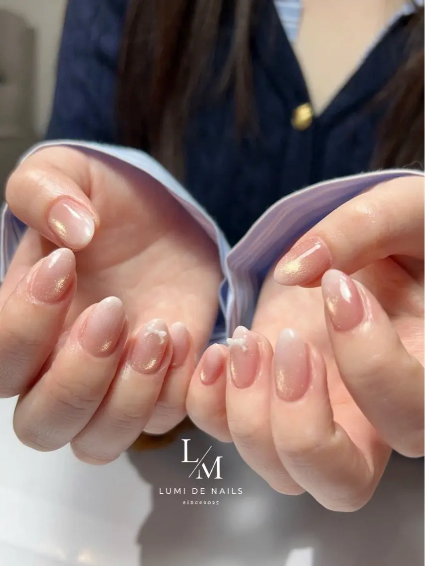 ネイル グラデーション ラメ(グリッター) マグネットネイル ミラーネイル ニュアンスネイル ハンドネイル Lumi de nailsのネイルデザイン
