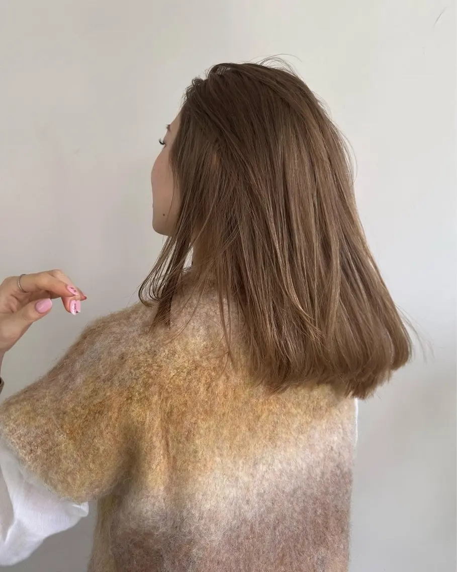 ミディアム カラー ベージュカラー ブリーチ ミルクティーベージュ ヘアカラー トリートメント 竹中 彩音のヘアスタイル
