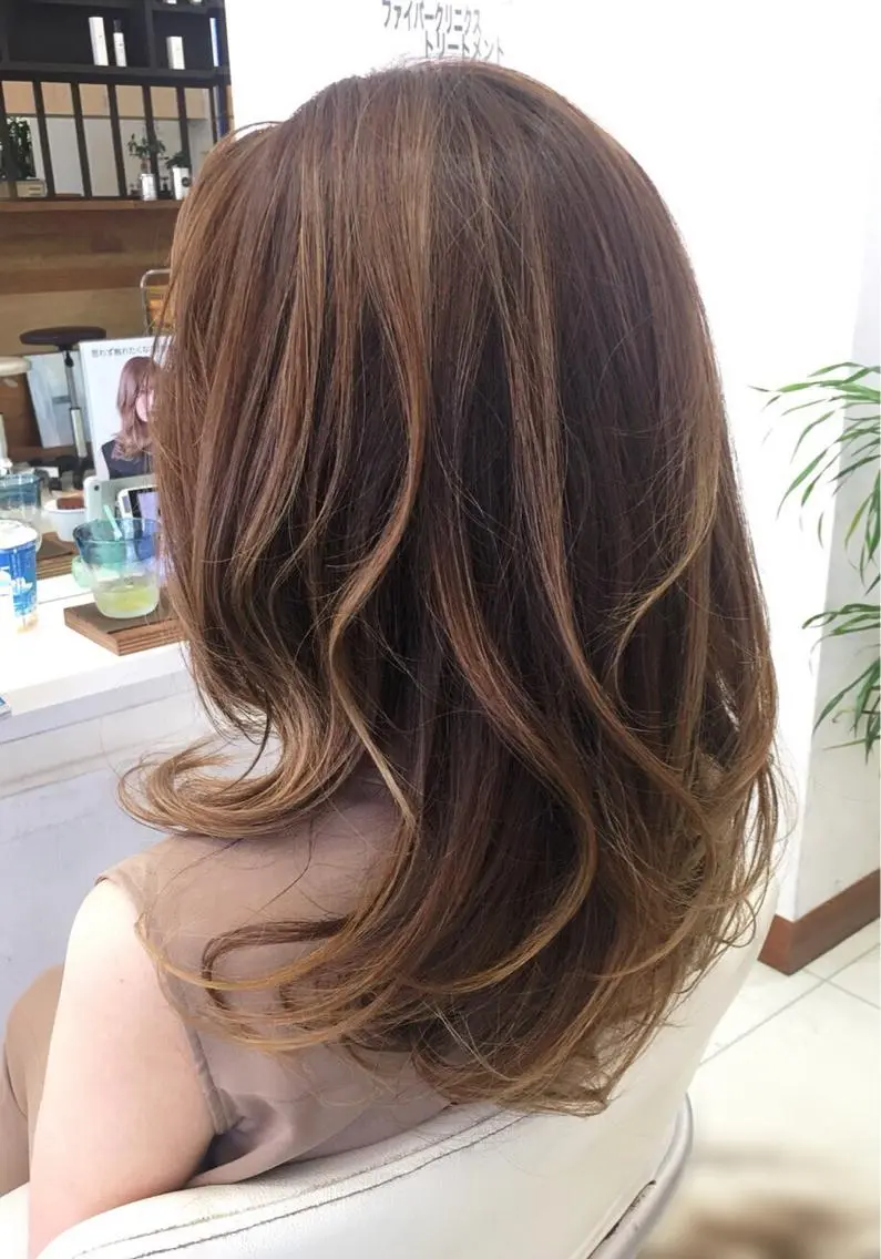 ファイバープレックスカラー+デザインカット+トリートメントの写真
