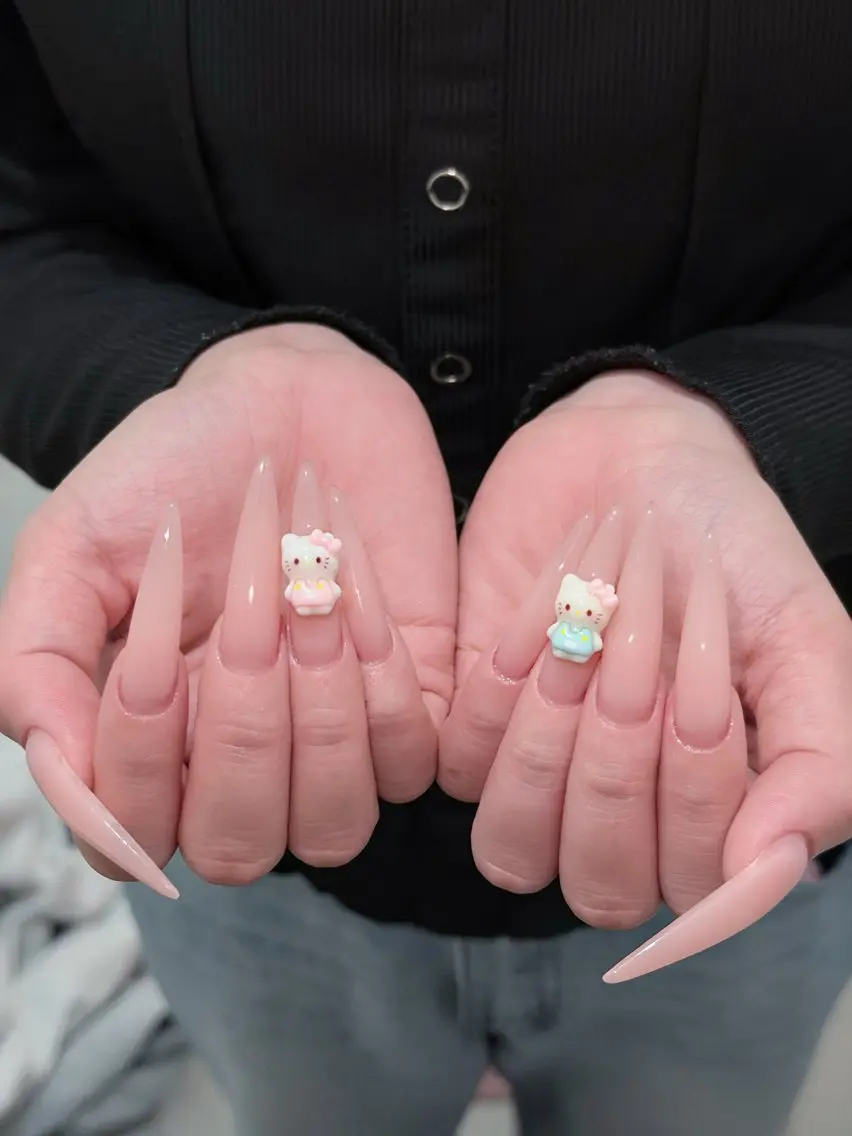 ネイル チークネイル ドット フレンチネイル グラデーション ハート ハンドネイル Julli NailStudioのネイルデザイン
