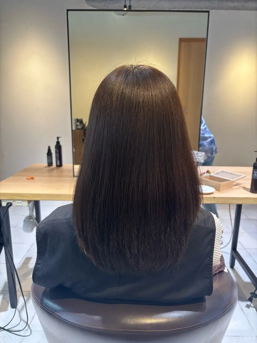 セミロング 髪質改善 カット ヘアカラー トリートメント 尾形 百花のヘアスタイル