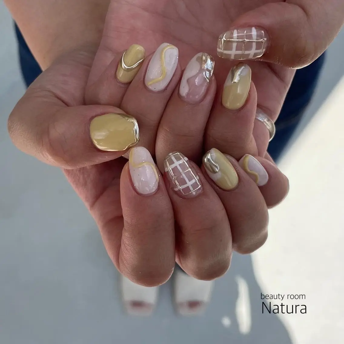 ネイル マツエク・マツパ アイブロウ ハンドネイル beautyroom Naturaのネイルデザイン