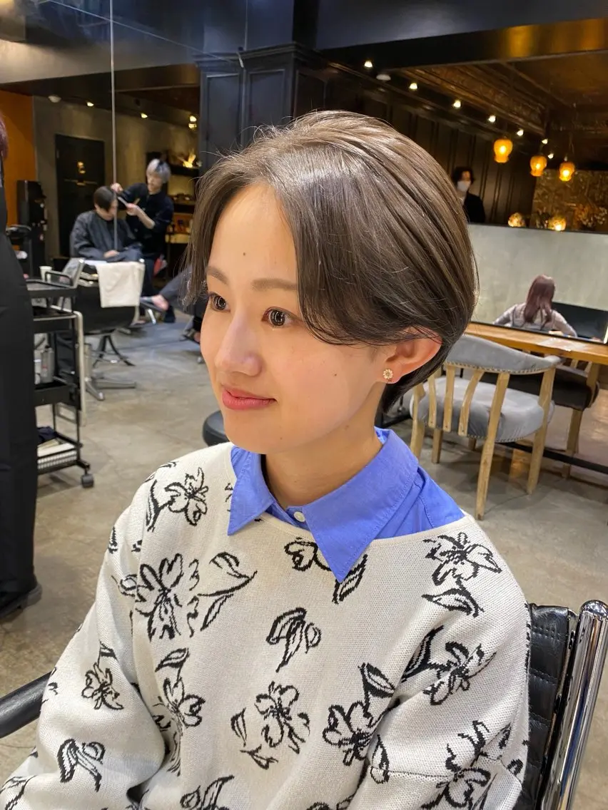 ショート カラー ハンサムショート グレージュ ショートヘア カット ヘアカラー トリートメント 透明感カラー🌿 グレージュ🐺陽介のヘアスタイル