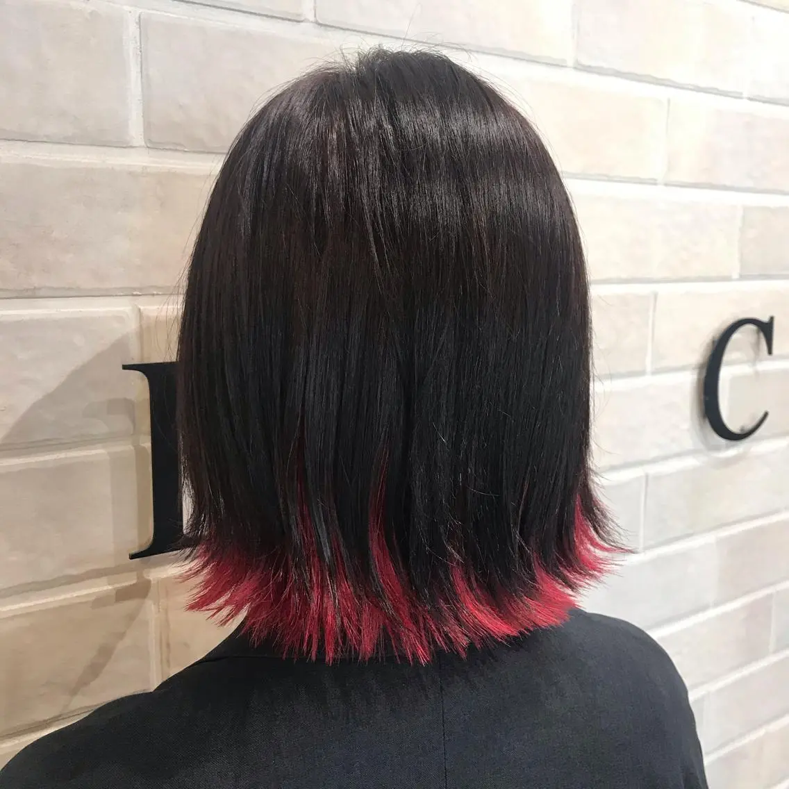 ミディアム カラー LACHIC LISAのヘアスタイル