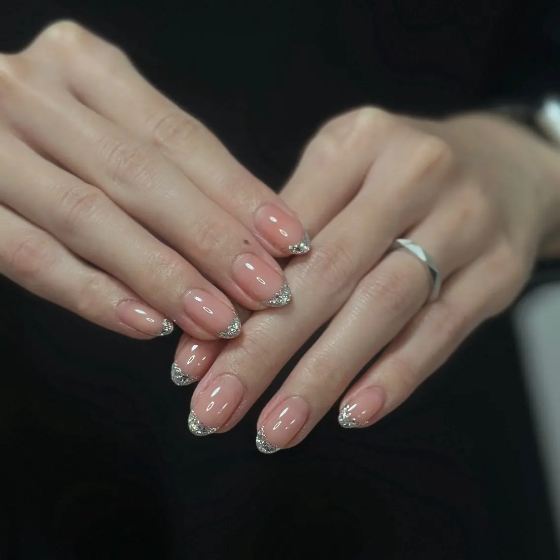 ネイル アートネイル オーロラネイル チークネイル フレンチネイル ガラスフレンチ 🎀YooLi Nail salonのネイルデザイン