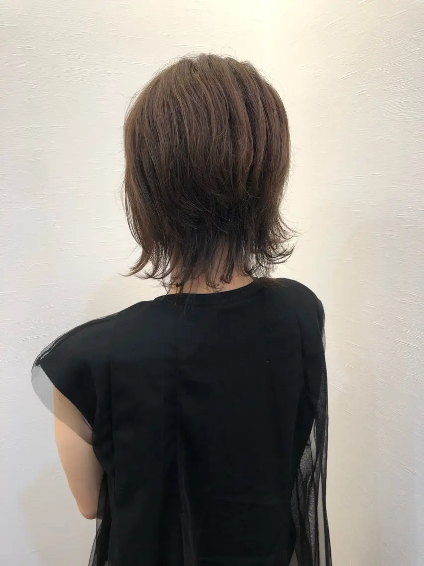 ミディアム ツノガイ エリのヘアスタイル