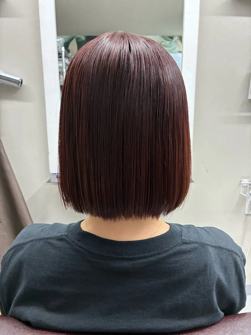 ショート カラー 小泉 陽のヘアスタイル
