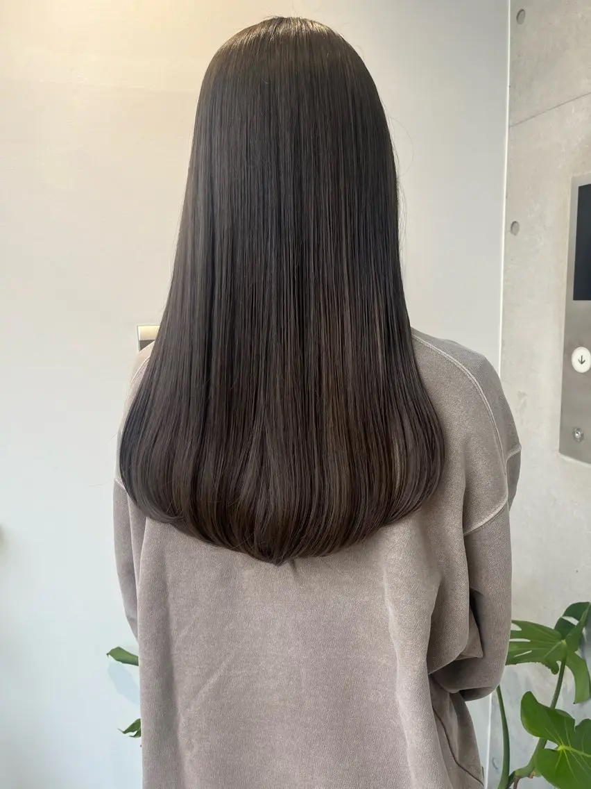 ロング カラー パーマ ヘアアレンジ 透明感/オリーブ/ グレージュ/YUKAのヘアスタイル