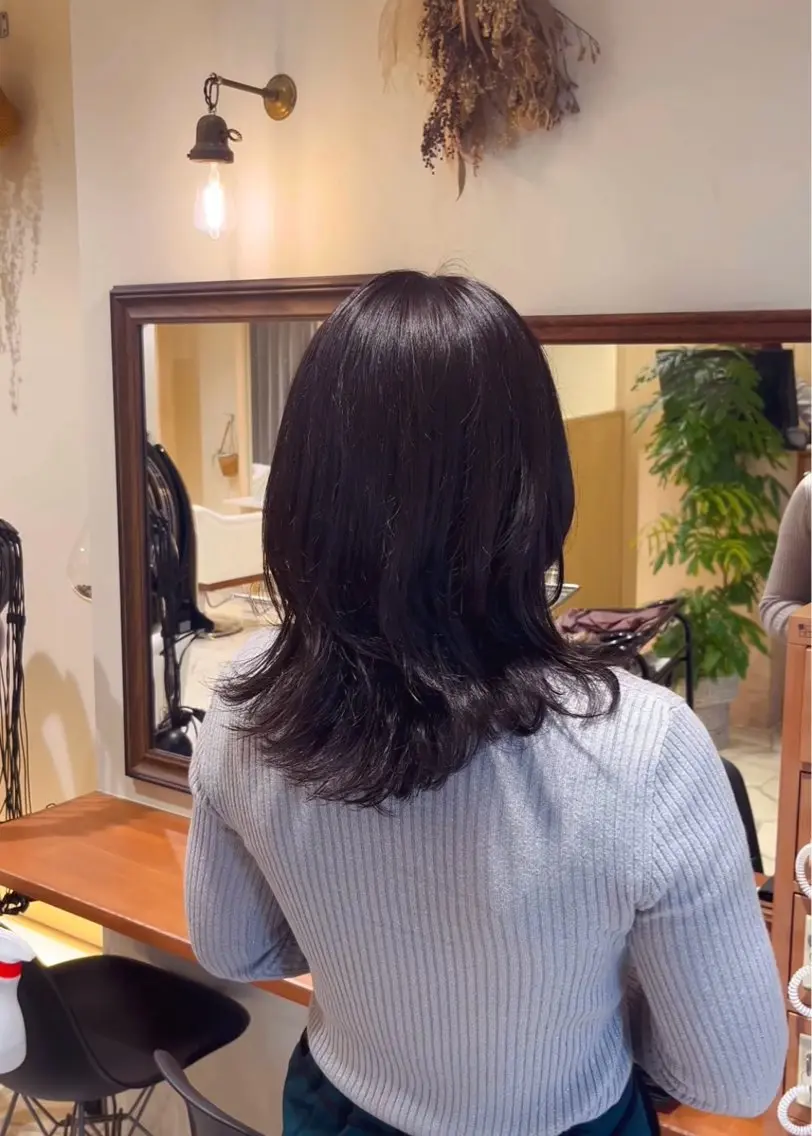 セミロング カラー くせ毛 レイヤーカット 縮毛矯正 山口 陸のヘアスタイル