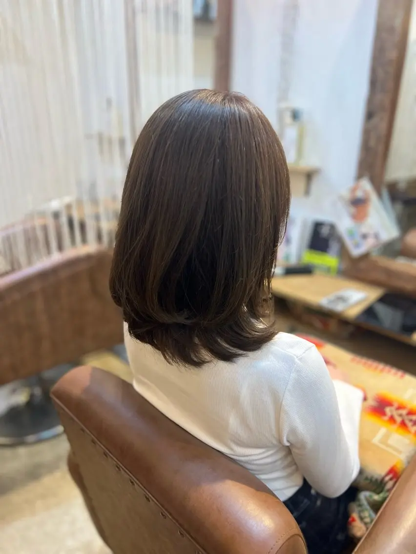 ミディアム カラー グレージュ レイヤーカット 似合わせカット 小澤 真理子 ☀️アメリシュシュのヘアスタイル