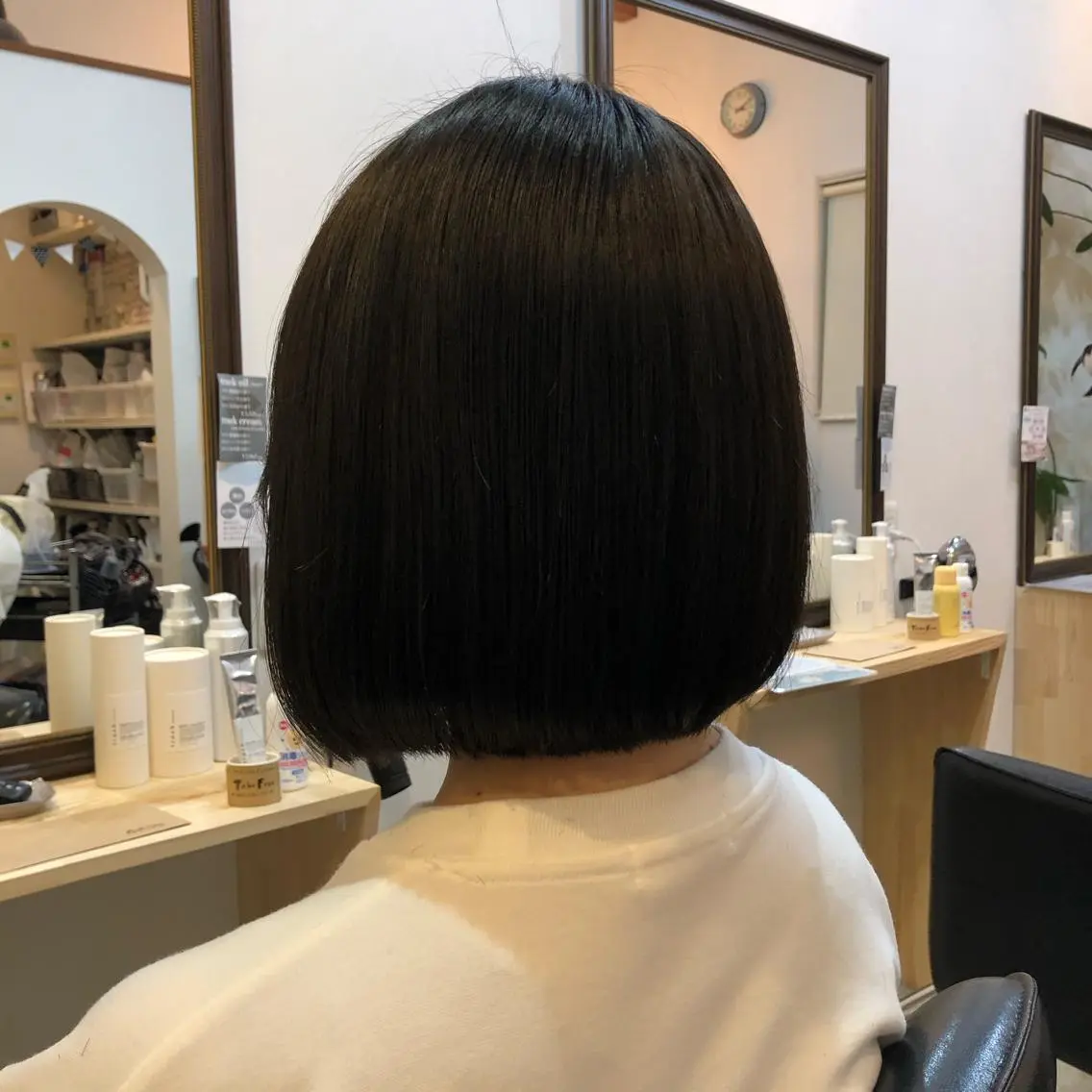 ショート 切りっぱなしボブ ボブ 山口 晃也のヘアスタイル