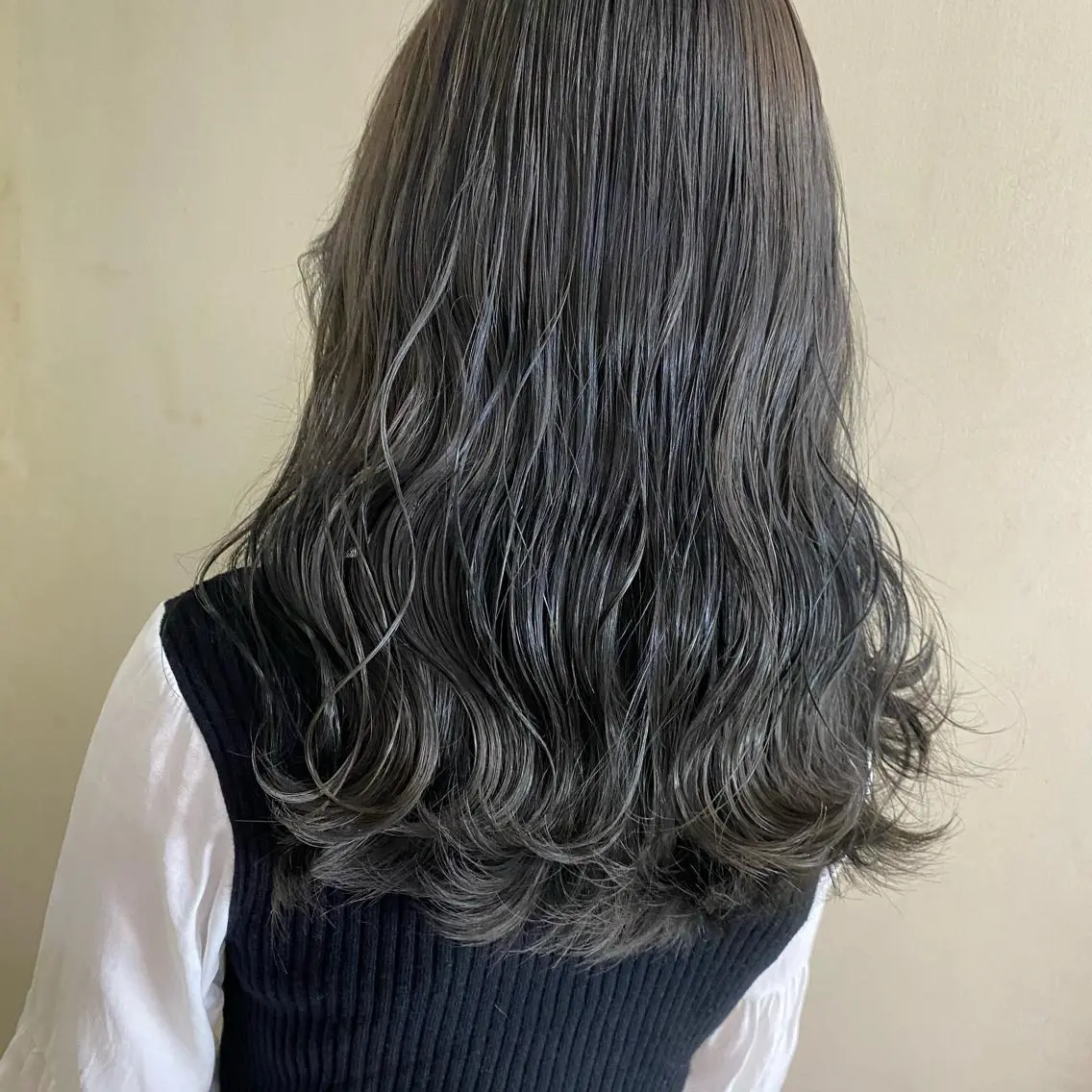 セミロング カラー 透明感カラー 清村 和音のヘアスタイル