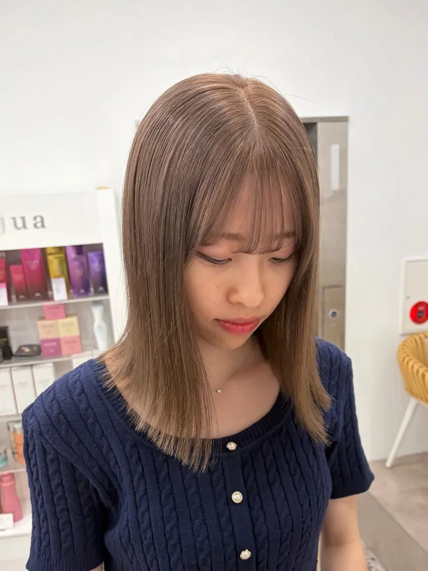 ミディアム ヘアカラー まろやかベージュ🤎 艶カラー🔔リンのヘアスタイル