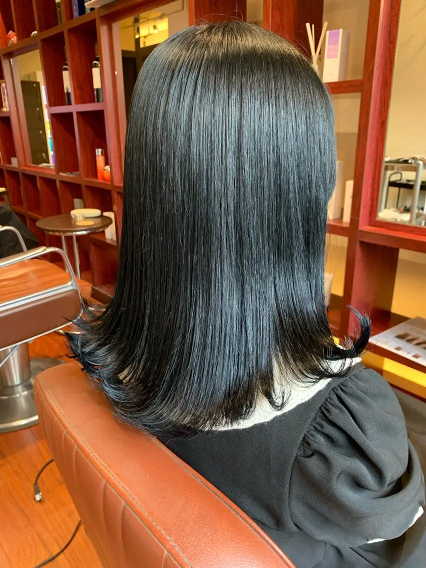 ロング カラー 黒髪 ブルーカラー ブルーブラック カット ヘアカラー トリートメント Yuuki🌷名古屋 栄 カラー/ボブのヘアスタイル
