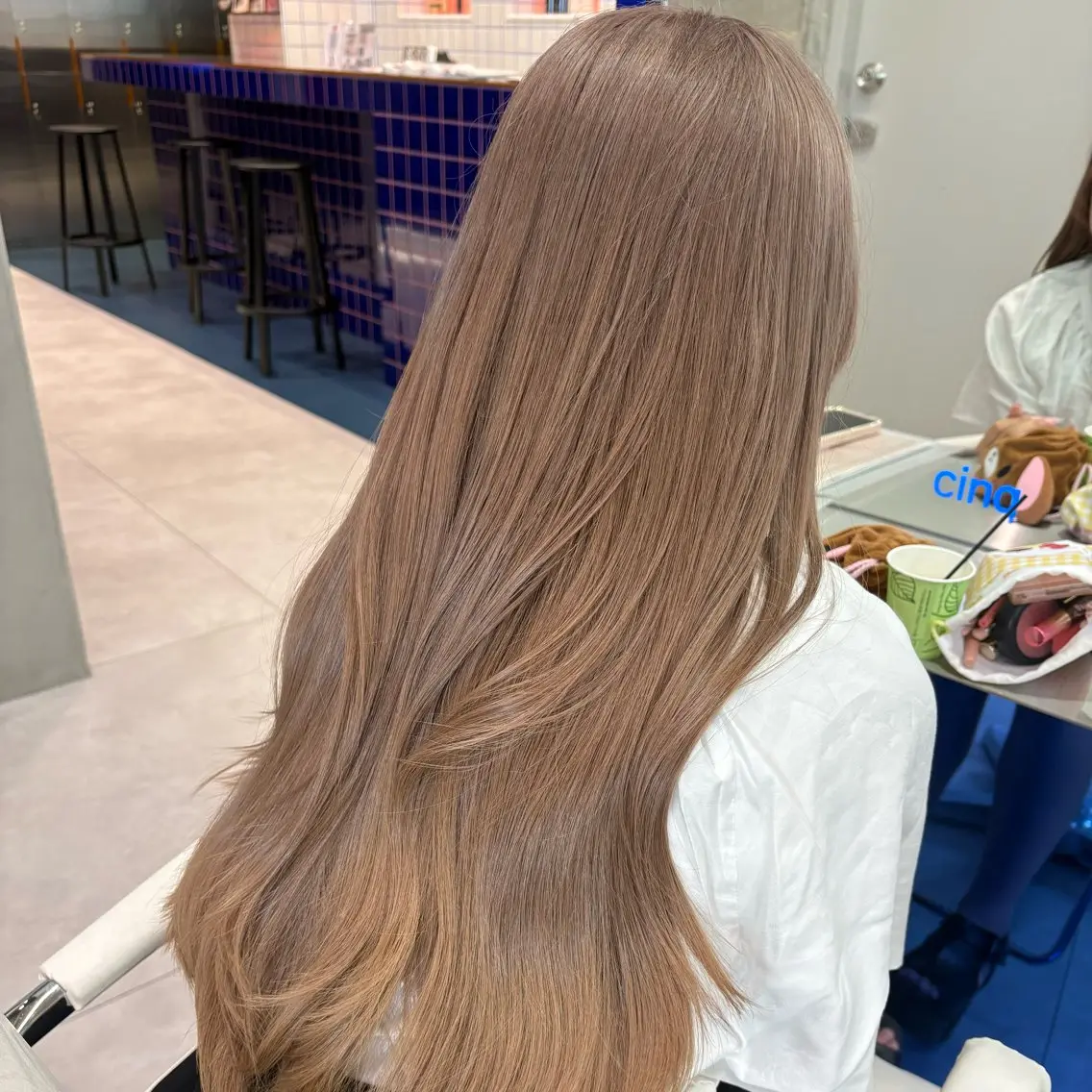 【★ハイトーンを綺麗に保ちたい方必見★】リタッチ＋ワンカラー（Aujuaトリートメント付き）🙌🏻❤️の写真