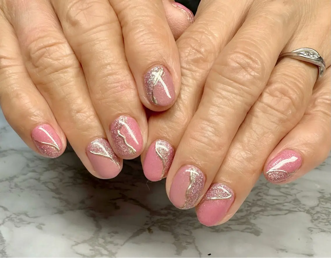 ネイル オーロラネイル フレンチネイル ラメ(グリッター) ミラーネイル ニュアンスネイル Mai’s nailのネイルデザイン