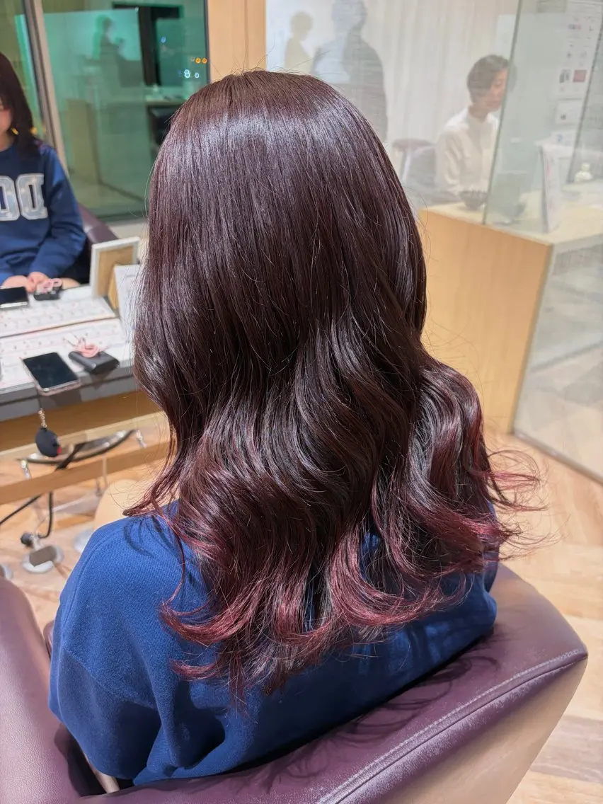 セミロング カラー レッドカラー 加藤 千穂のヘアスタイル