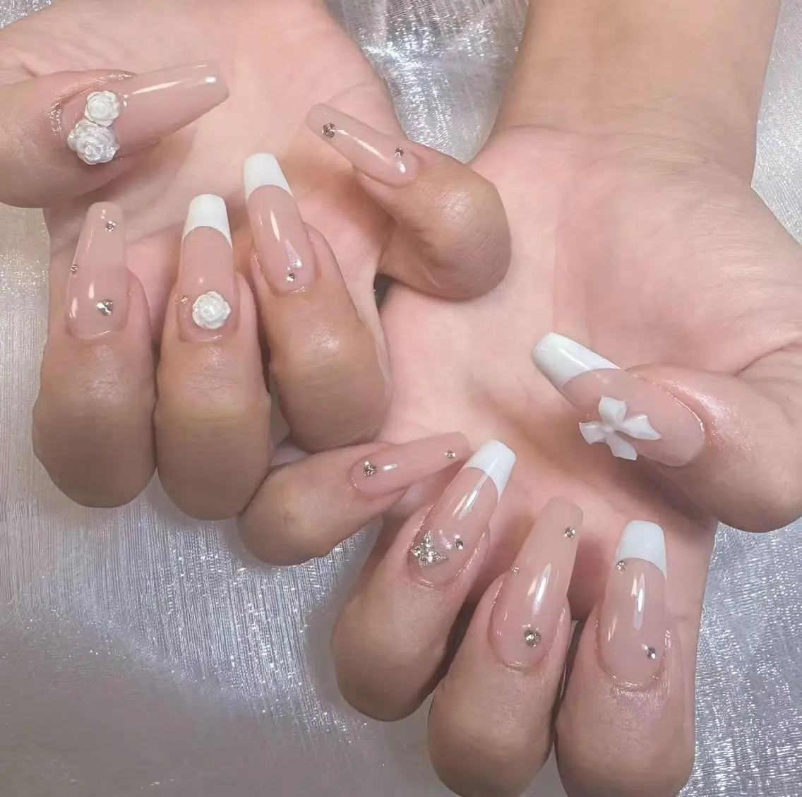 ネイル 長さ出し フレンチネイル 韓国ネイル マグネットネイル 持ち込み ハンドネイル ハンドケア The Nail 新大久保店のネイルデザイン