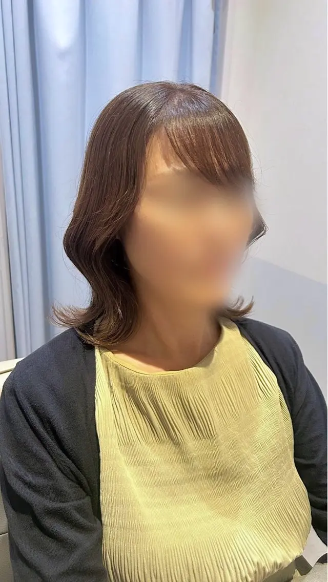 ミディアム ミディアムレイヤー ミルクティーブラウン くびれヘア 顔まわりレイヤー 髪質改善 カット ヘアカラー トリートメント Eleanor枚方店 店長 飛鳥 薫のヘアスタイル
