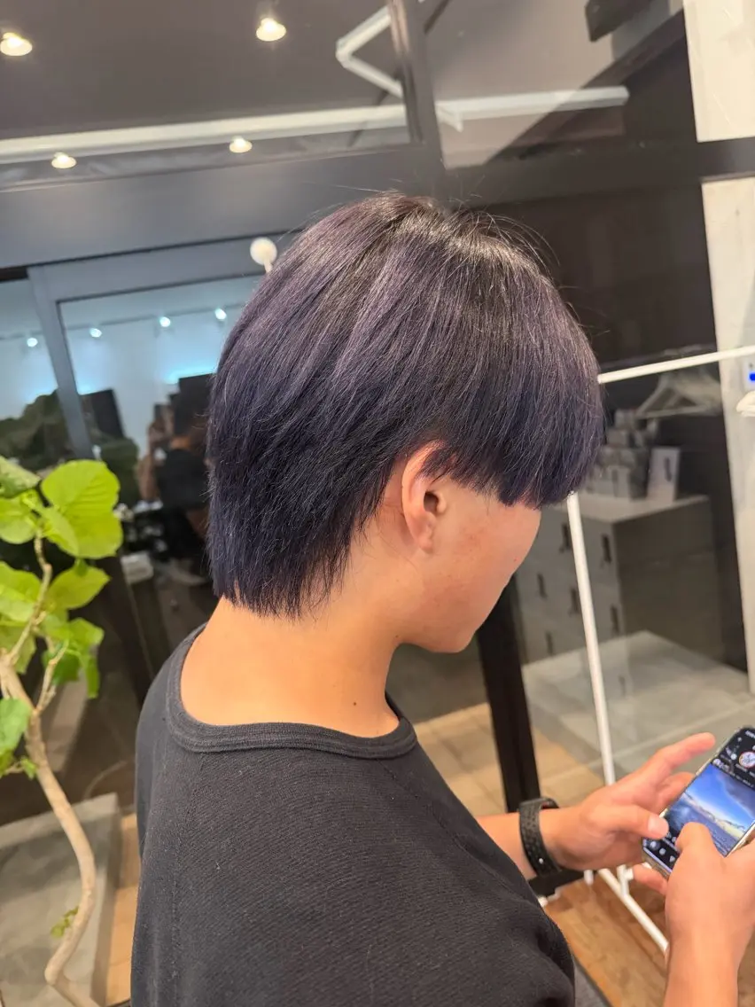 ショート カラー 市川 由那のヘアスタイル
