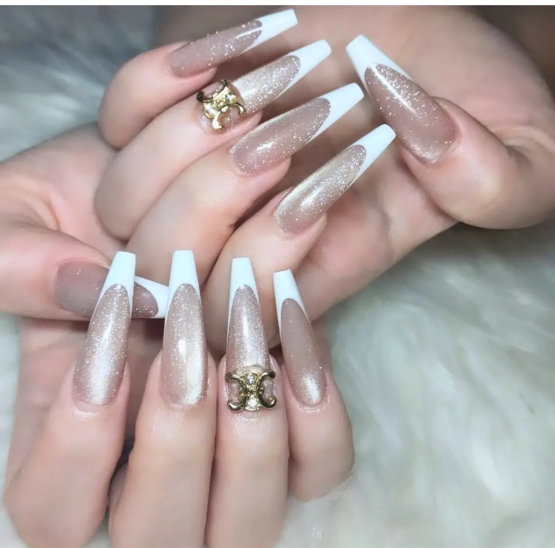 ネイル ジェルネイル 韓国ネイル マグネットネイル ネイルチップ 冬ネイル Lenie Nail Salonのネイルデザイン