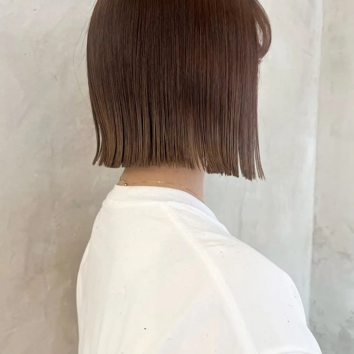 ミディアム カット ヘアカラー トリートメント 切りっぱなしボブ/ 艶カラー/綾莉のヘアスタイル