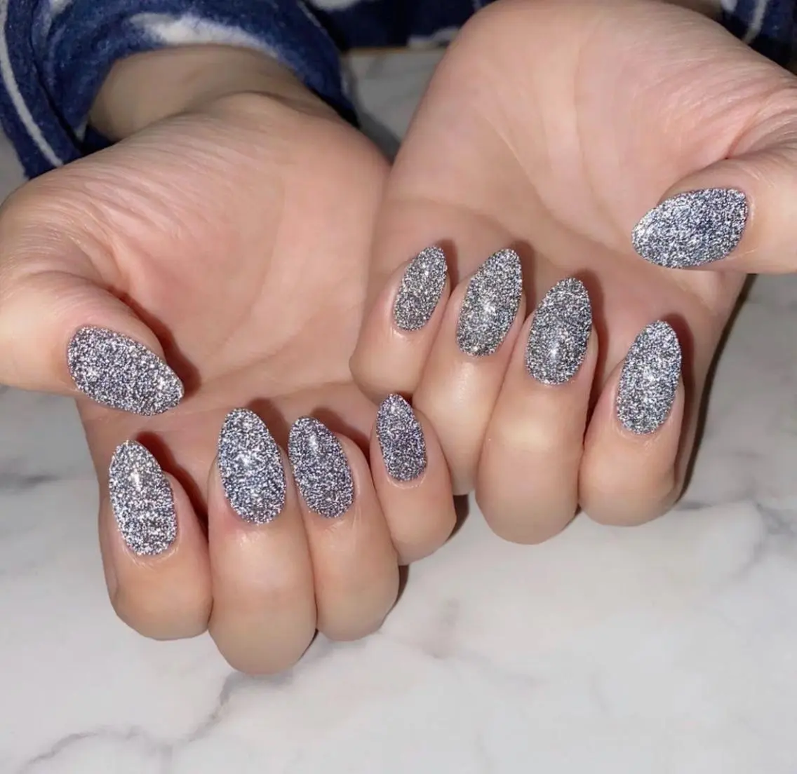 ロング カラー ネイル フラッシュネイル Q Free nailsのネイルデザイン