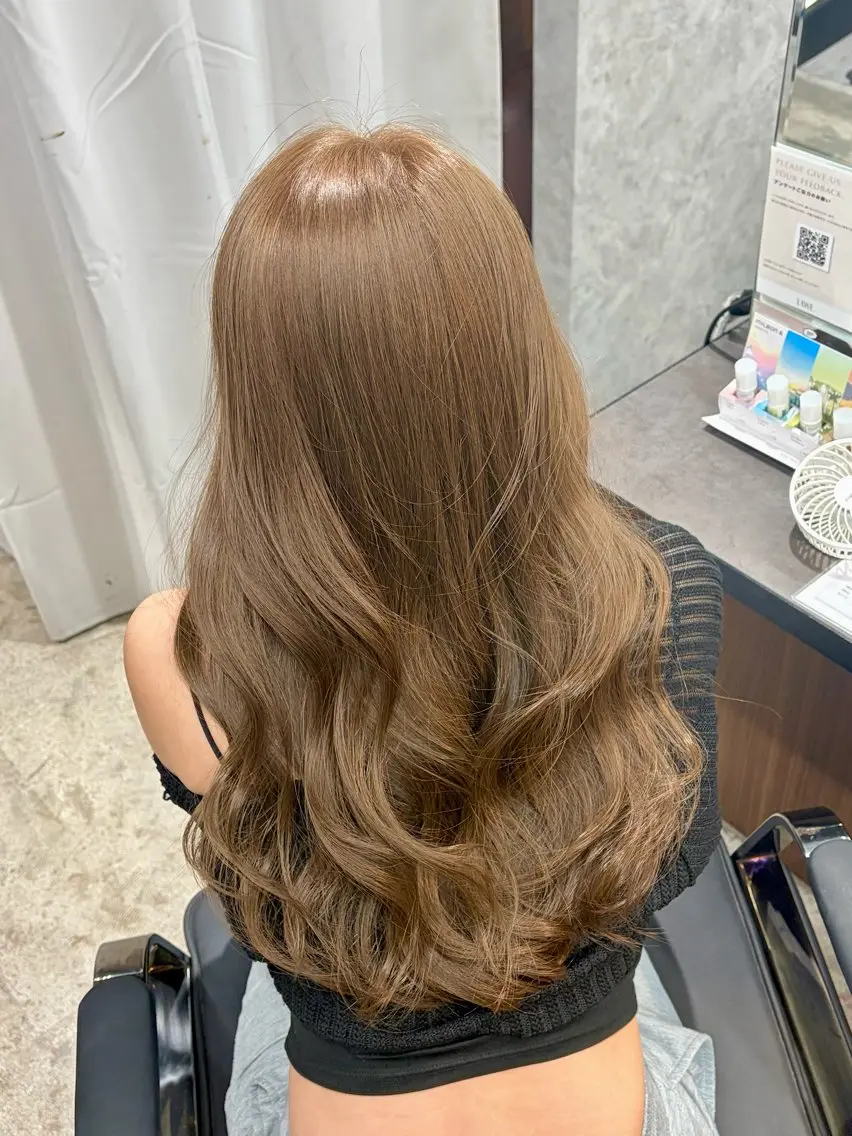セミロング カラー ベージュカラー ダブルカラー ヘーゼル カット ヘアカラー トリートメント ダブルカラー/透明感 エクステ/ユウゴのヘアスタイル