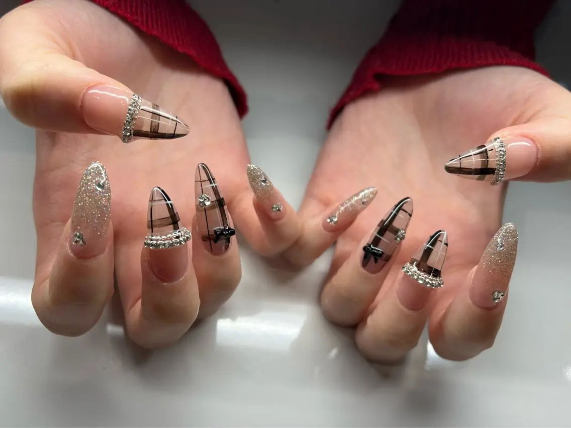 ネイル 成人式 フラッシュネイル フットネイル ジェルネイル 卒業式 ハンドネイル ハンドケア mione_ou nail salonのネイルデザイン