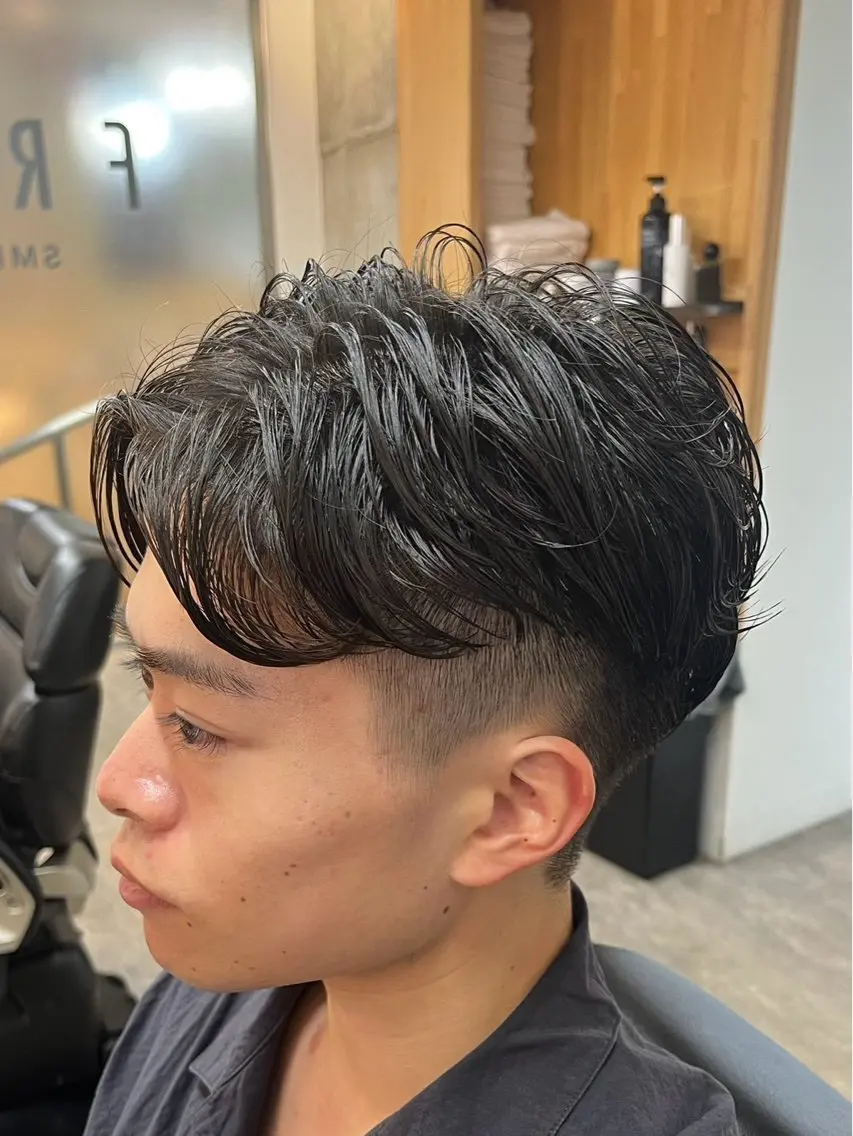 ショート パーマ メンズ カット パーマ トリートメント 佐々木 優人のヘアスタイル
