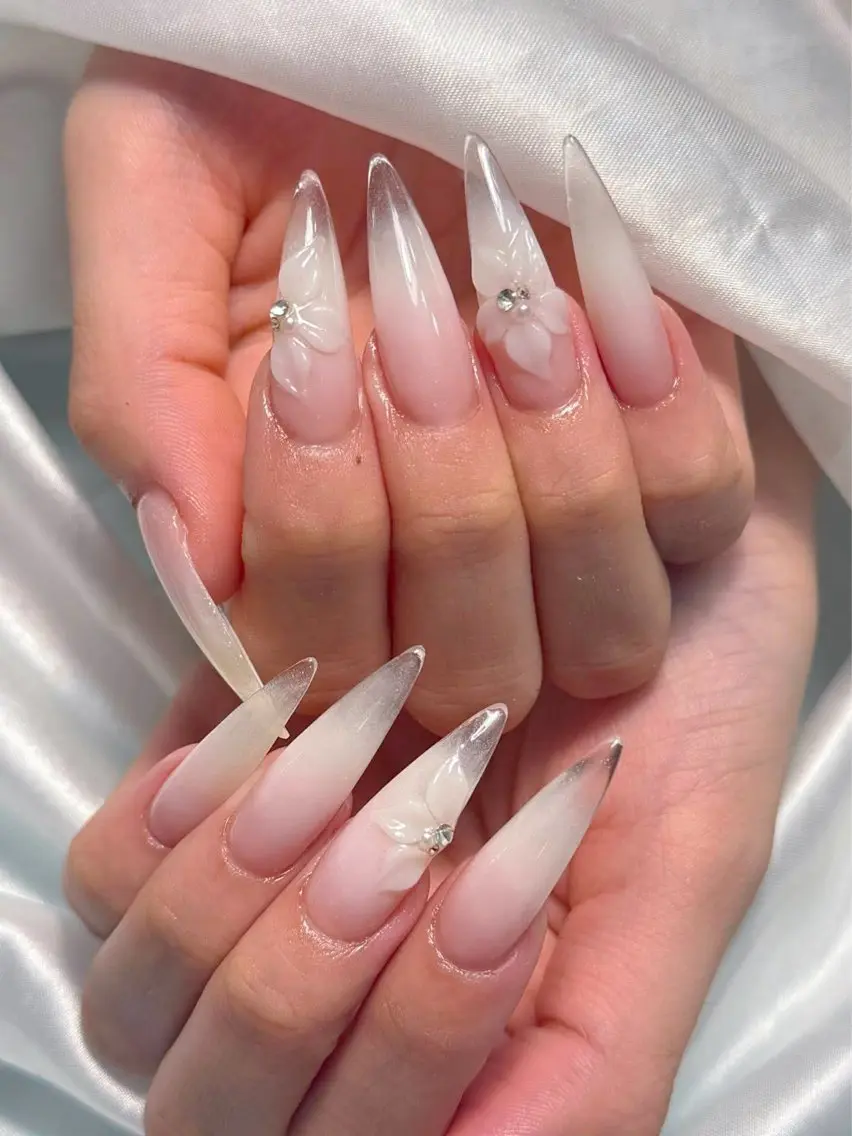 ネイル ハンドネイル LEELA NAIL STUDIOのネイルデザイン