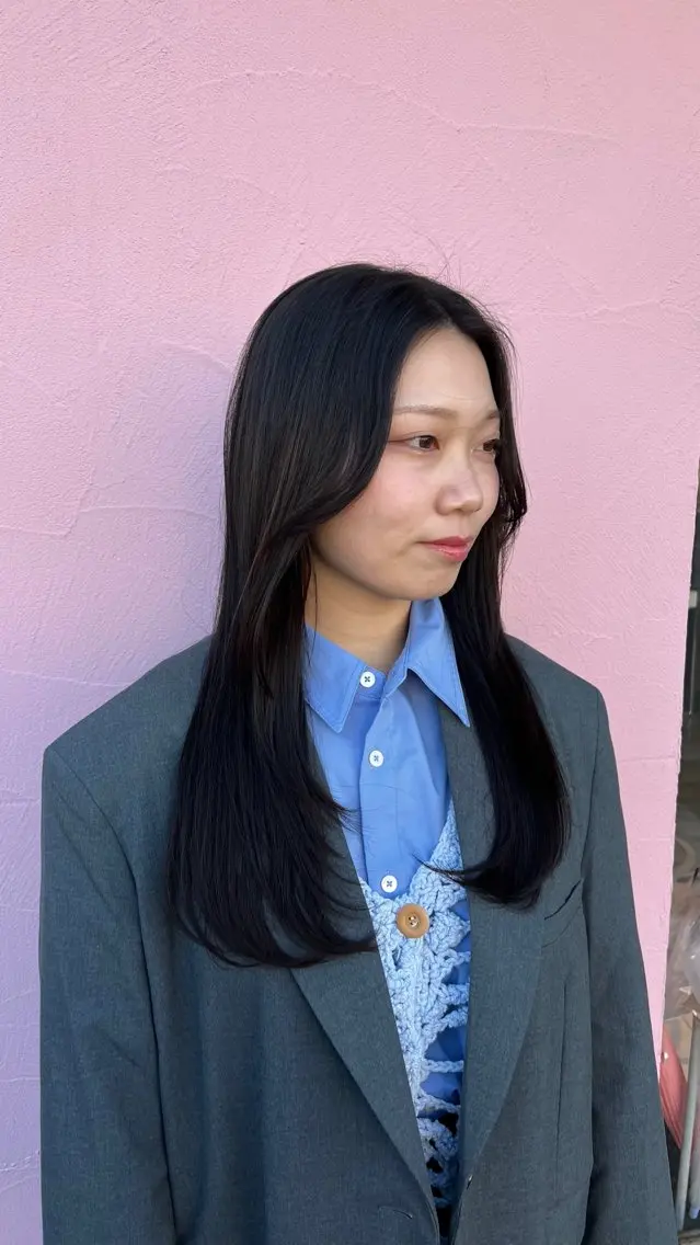 ロング momb 折戸結菜のヘアスタイル