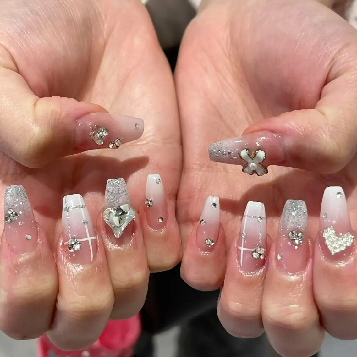 ネイル 🎀kira 長さだし💗モチ最高のネイルデザイン