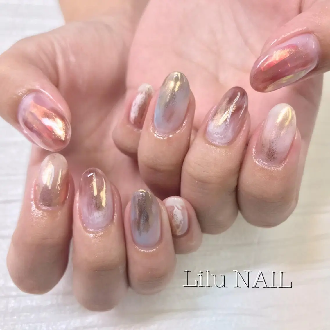 ネイル ミラーネイル ニュアンスネイル モチの良さ◉ フィルインネイル♡のネイルデザイン
