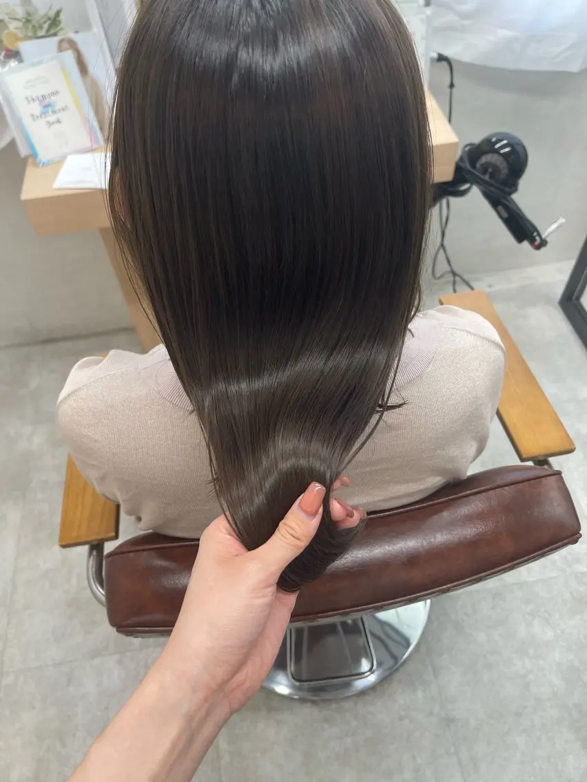 カット＋アディクシーカラー＋超音波2step COTAトリートメント🧚‍♀️🫧の写真