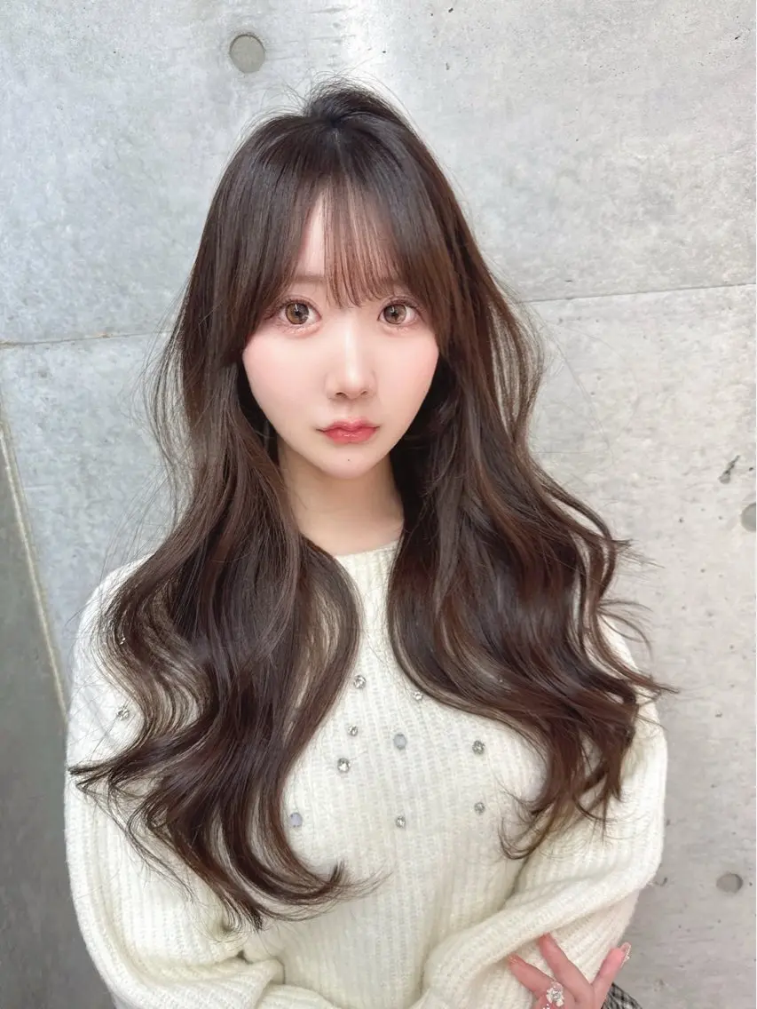 ロング カラー カット ヘアカラー トリートメント shion 透明感カラーのヘアスタイル
