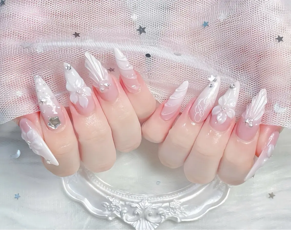 ネイル チークネイル 長さ出し フレンチネイル ジェルネイル グラデーション ハンドネイル THANHTHANH NAILのネイルデザイン