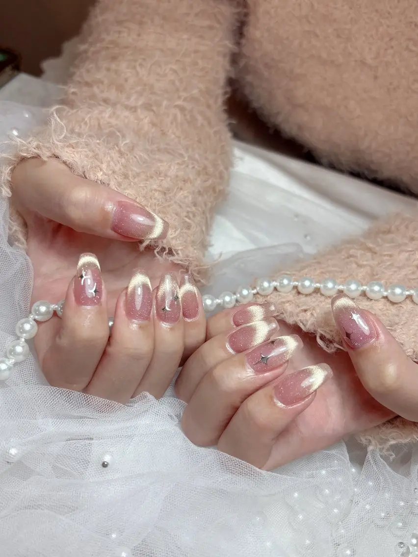ネイル フットネイル フレンチネイル ジェルネイル ガーリー グラデーション ハンドネイル D.d Nail Moeのネイルデザイン