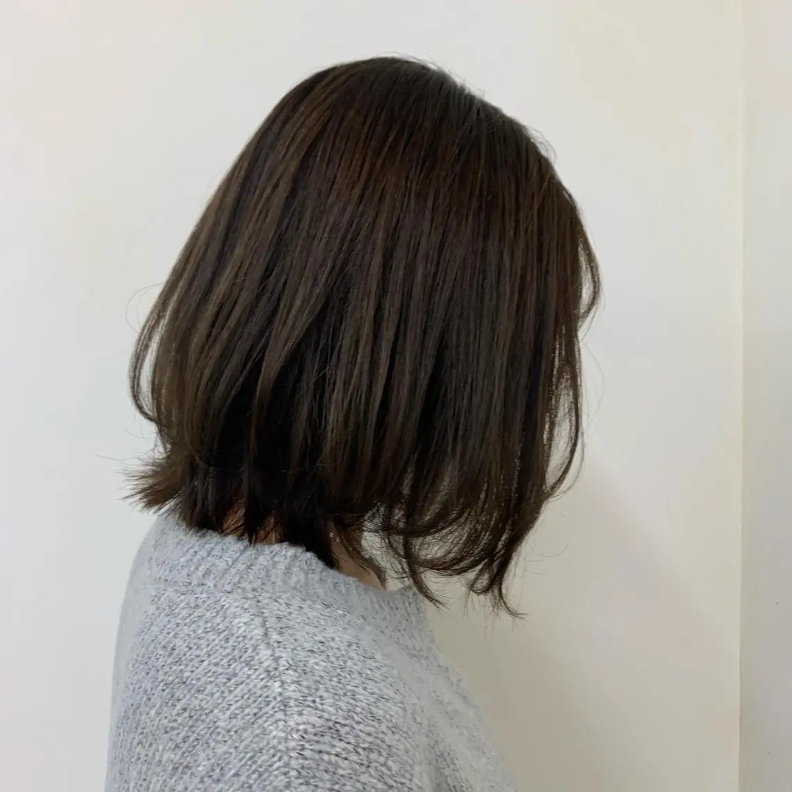 ミディアム カラー パーマ ヘアアレンジ メンズ キッズ ネイル マツエク・マツパ レイヤーカット/ 巻ける縮毛矯正のヘアスタイル
