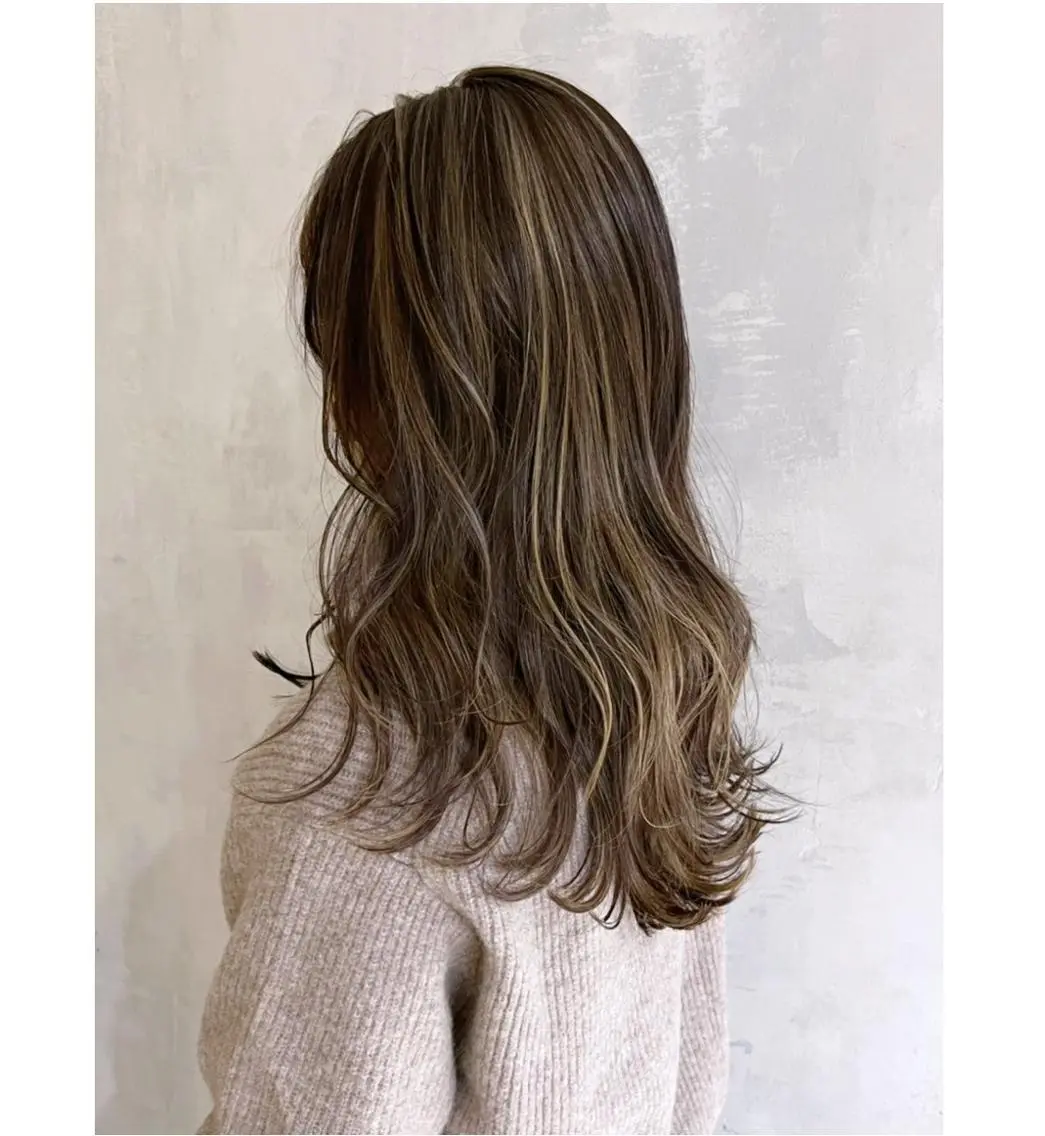 カラー ヘアアレンジ ロング パーマ ハイライトカラー ハイライト ITbyALBUM 浦和店のヘアスタイル