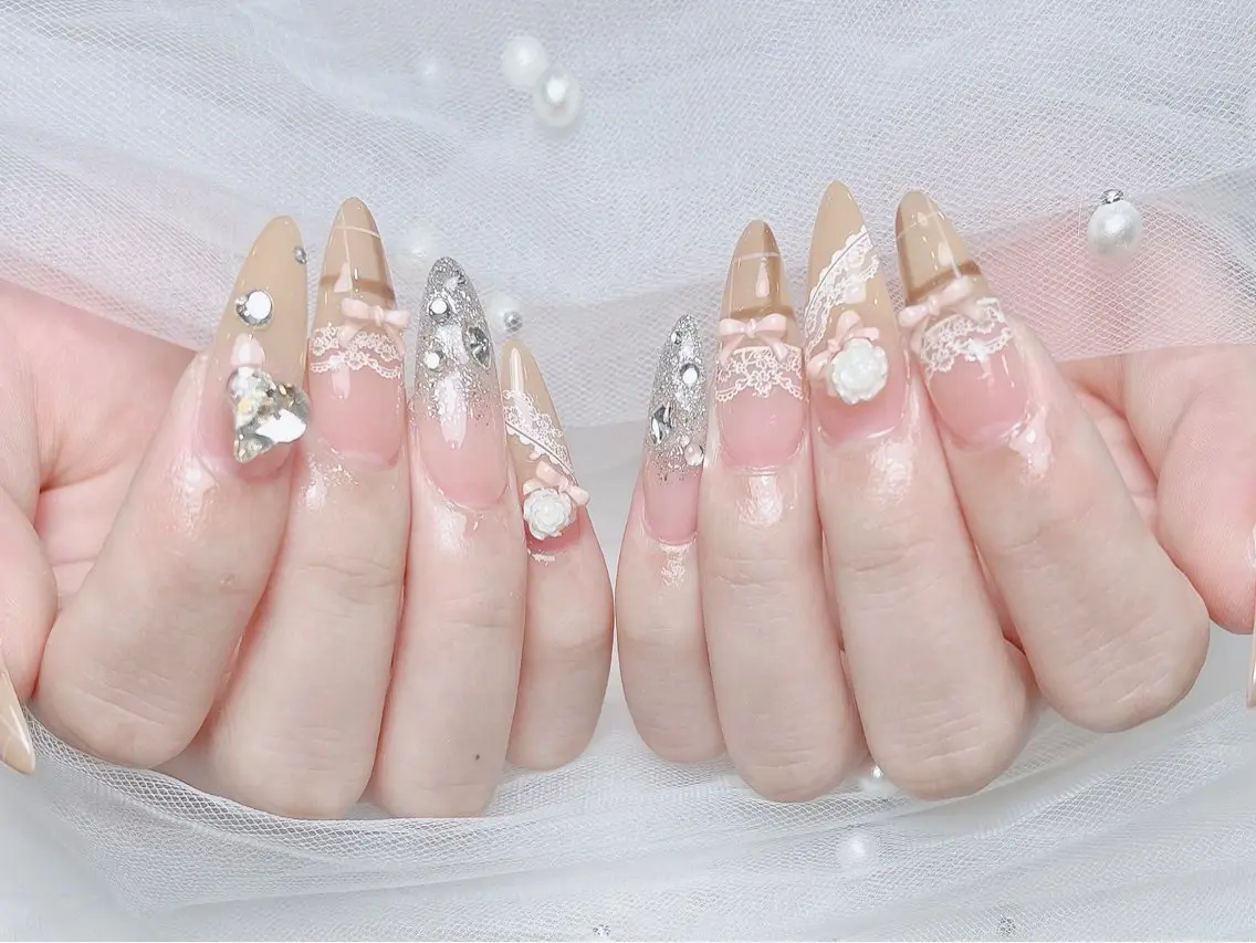 ネイル チークネイル 長さ出し フレンチネイル ジェルネイル ガーリー Sora Nail Studioのネイルデザイン